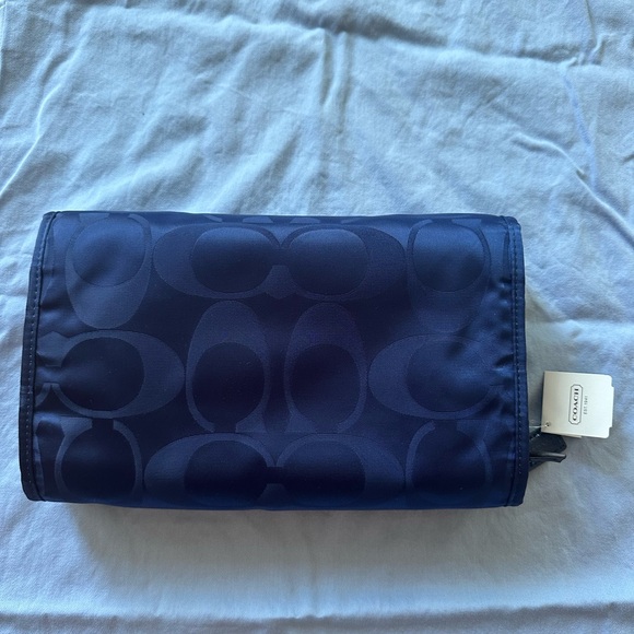 NWT Coach Getaway Signature Nylon Cosmetic Bag - Picture 5 of 5